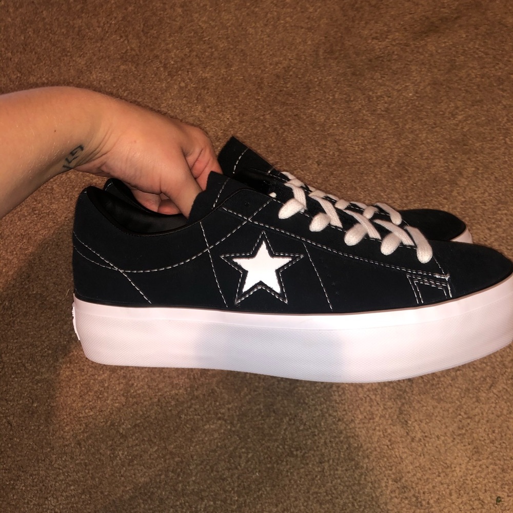 Converse size 9